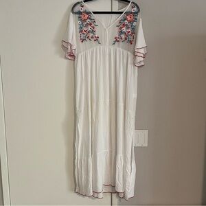 White V-neck Beach Coverup with Sleeves One Size (OS)